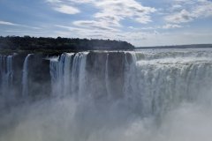 Wasserfälle-Iguazu-zu-Fuß-2