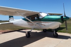 unsere Leih Cessna C182