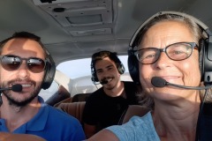 22-glückliche-Piloten-auf-dem-Heimweg-nach-Colonia