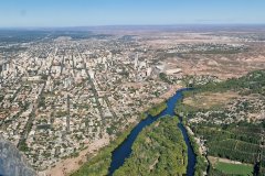Neuquén Stadt und Flughafen