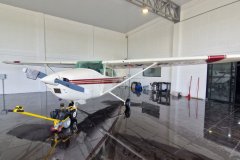 PBO geputzt im Hangar